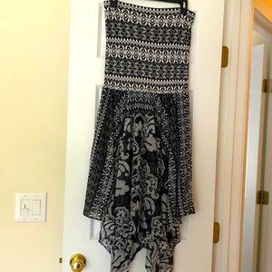 A inc strapless dress or skirt